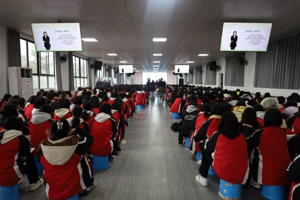 常德新德才職業(yè)學(xué)校,常德新德才,常德招生就業(yè),電子商務(wù)專業(yè)學(xué)校,專業(yè)學(xué)校報(bào)考哪里好