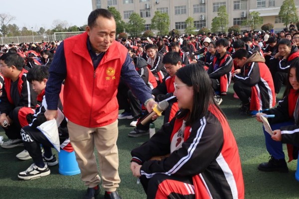 常德新德才職業(yè)學(xué)校,常德新德才,常德招生就業(yè),電子商務(wù)專業(yè)學(xué)校,專業(yè)學(xué)校報(bào)考哪里好