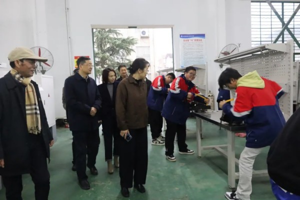 常德新德才職業(yè)學(xué)校,常德新德才,常德招生就業(yè),電子商務(wù)專(zhuān)業(yè)學(xué)校,專(zhuān)業(yè)學(xué)校報(bào)考哪里好